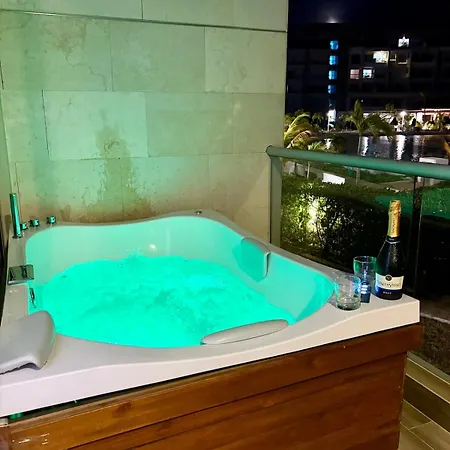 Apartamento Jacuzzi Privado Con Vista A La Laguna De Baía Kristal Cartagena