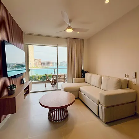Jacuzzi Privado Con Vista A La Laguna De Baía Kristal Apartamento *