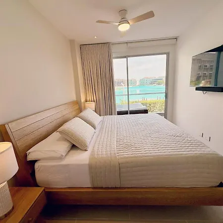 Jacuzzi Privado Con Vista A La Laguna De Baía Kristal Apartamento *